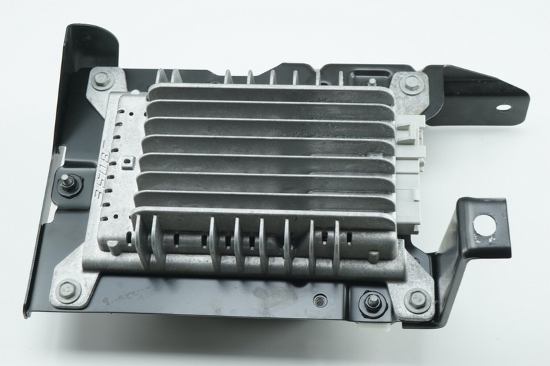 SAAB 9-3 Amplifier AMP Audio Bose Sound OEM 2007 - 2011 *