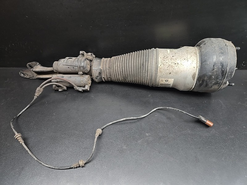Mercedes W217 2015 S550 Coupe Front Left Air Suspension Shock Strut OEM