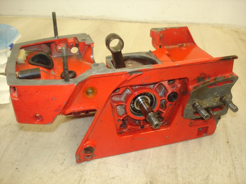 Jonsered 670 champcrankcaseSEE FULL DESCRIPTION chainsaw part #1