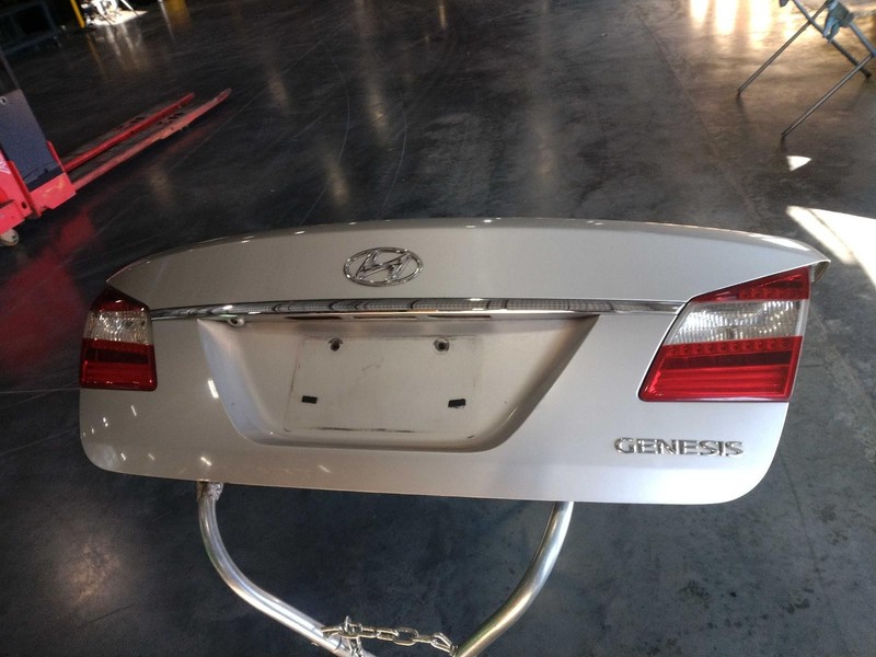 2012 Hyundai Genesis OEM Grey Deck Lid Trunk Lid 4DR Sedan 156k Miles