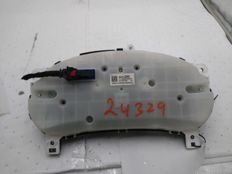Used Speedometer Gauge fits: 2020 Chevrolet Colorado cluster MPH and KPH opt UMN