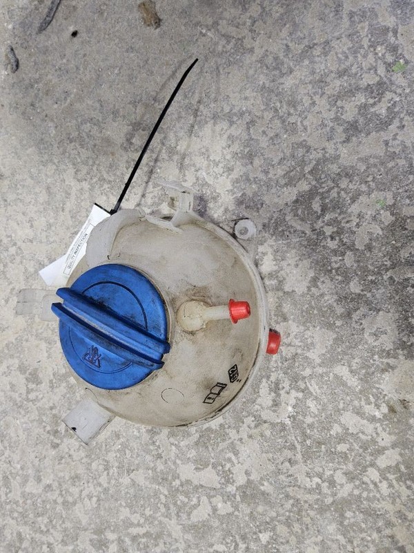 Coolant Reservoir Fits 06-10 12-22 PASSAT 3436408
