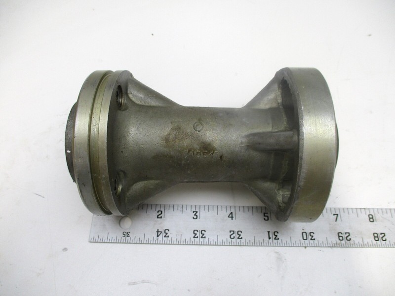 0384603 316541Bearing Carrier Housing Evinrude Johnson 40 50 1970s