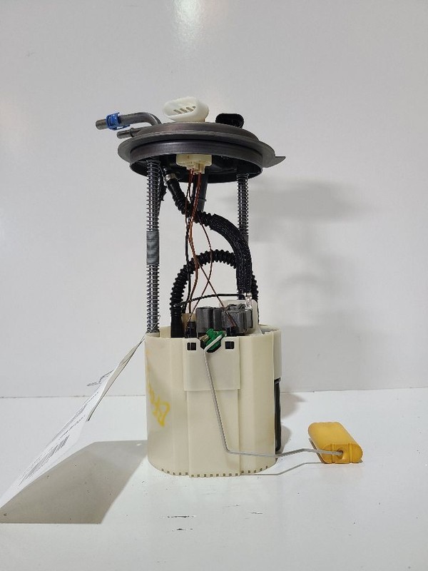 Fuel Pump Assembly Fits 07 ESCALADE 590414