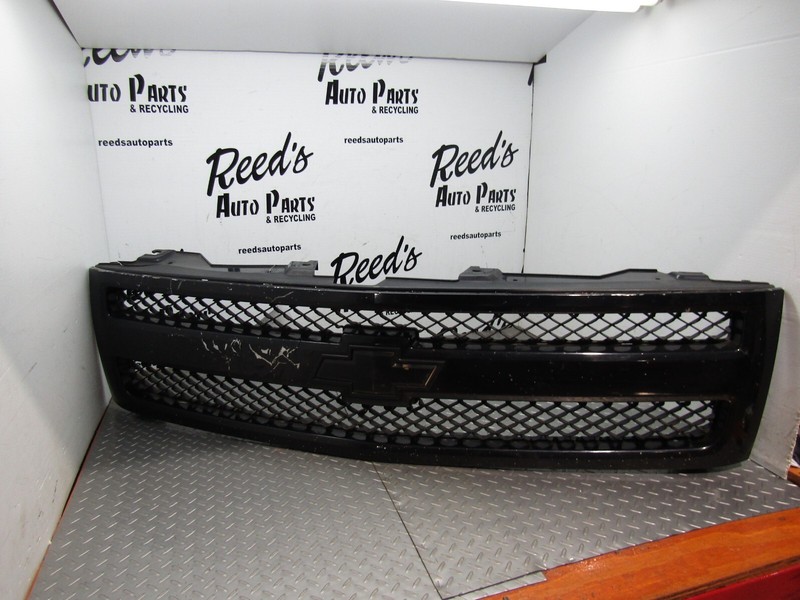 07-12 Chevy Silverado 1500 Front Grille W/Emblem Painted Black