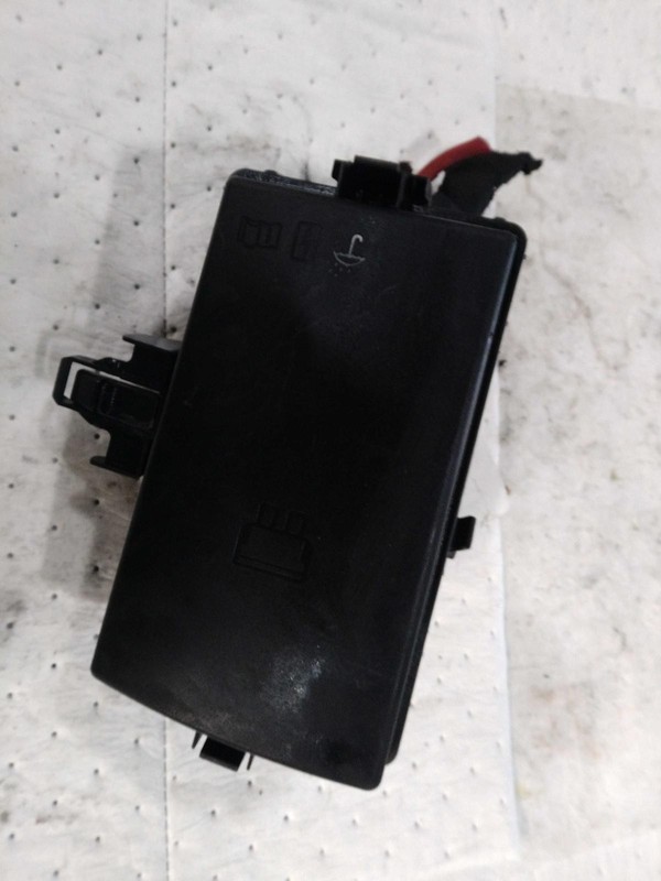 2016 Volkswagen Golf OEM Fuse Box Red 1.8L 104K Miles NJ25-21772-544630