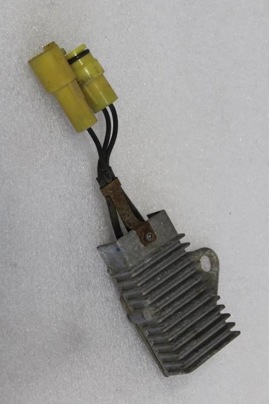 1982 1983 TOYOTA SUPRA FUEL PUMP RESISTOR 28515-43010