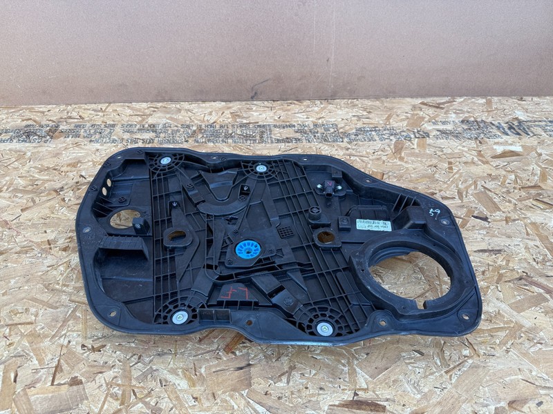KIA STINGER 2018-2023 OEM FRONT RIGHT PASSNGER POWER WINDOW REGULATOR ASSEMBLY