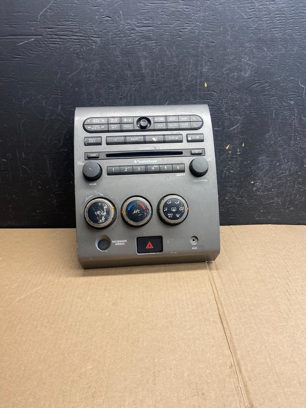 2004 - 2007 Nissan Titan Radio CD Player Climate Control OEM AE4359 DG