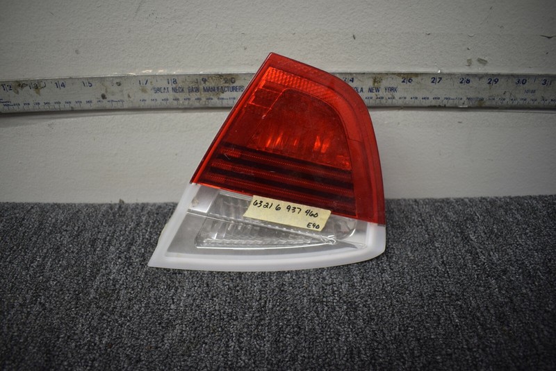 2007-2008 BMW 328I RIGHT SIDE INNER TAIL LIGHT FACTORY OEM