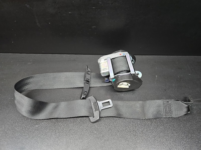 2009-2017 Volkswagen CC Rear Right Side RH Seat Belt Retractor Assembly OEM