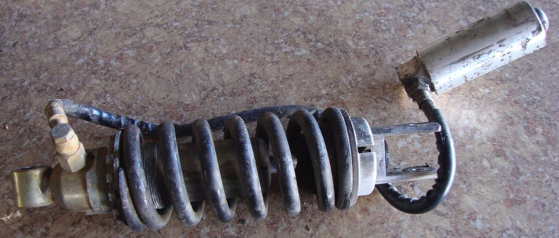 1996 1997 Suzuki Katana GSX600F GSX 600 F Rear Center Uni Shock Mono GSX600 L6