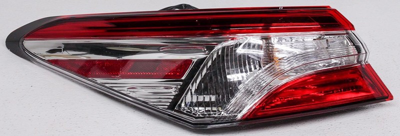 OEM Toyota Camry Left Driver Side Halogen Tail Lamp 81560-06720 Lens Crack
