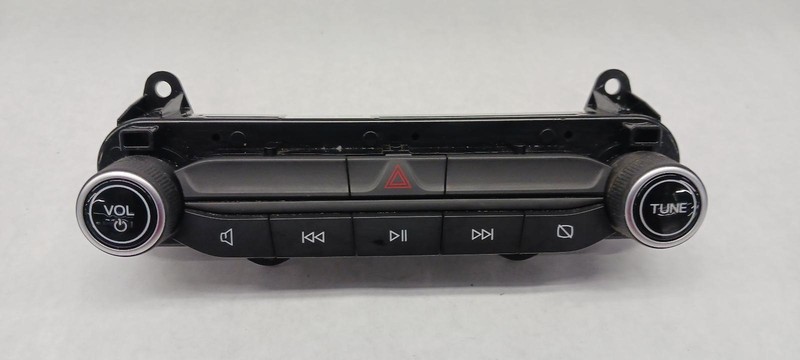 22 FORD MAVERICK radio control panel OEM
