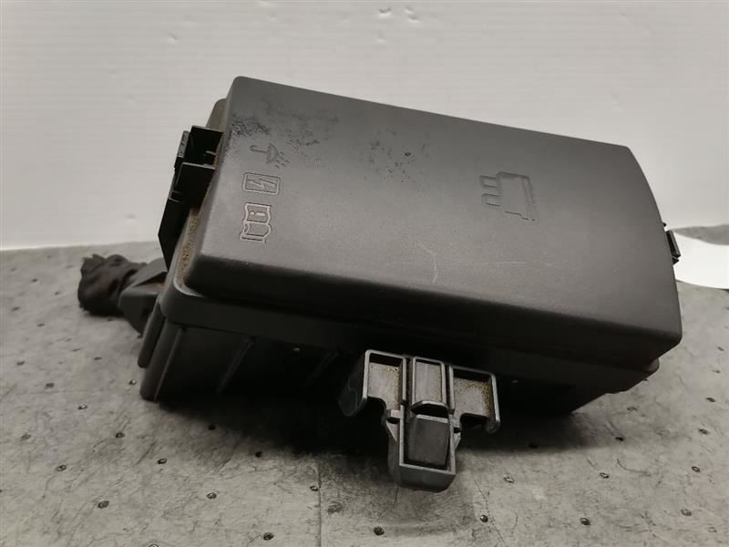 Fuse Junction Box Engine Compartment Fits 15-18 AUDI A3 1165386