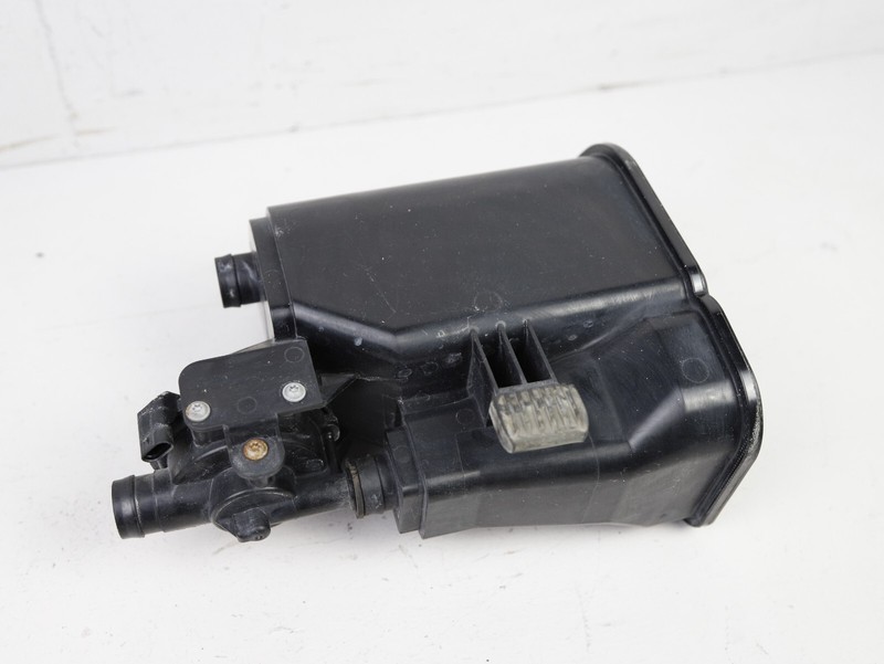 BMW F12 F13 M6 650i 640i FUEL VAPOR CANISTOR OEM 2012-2018