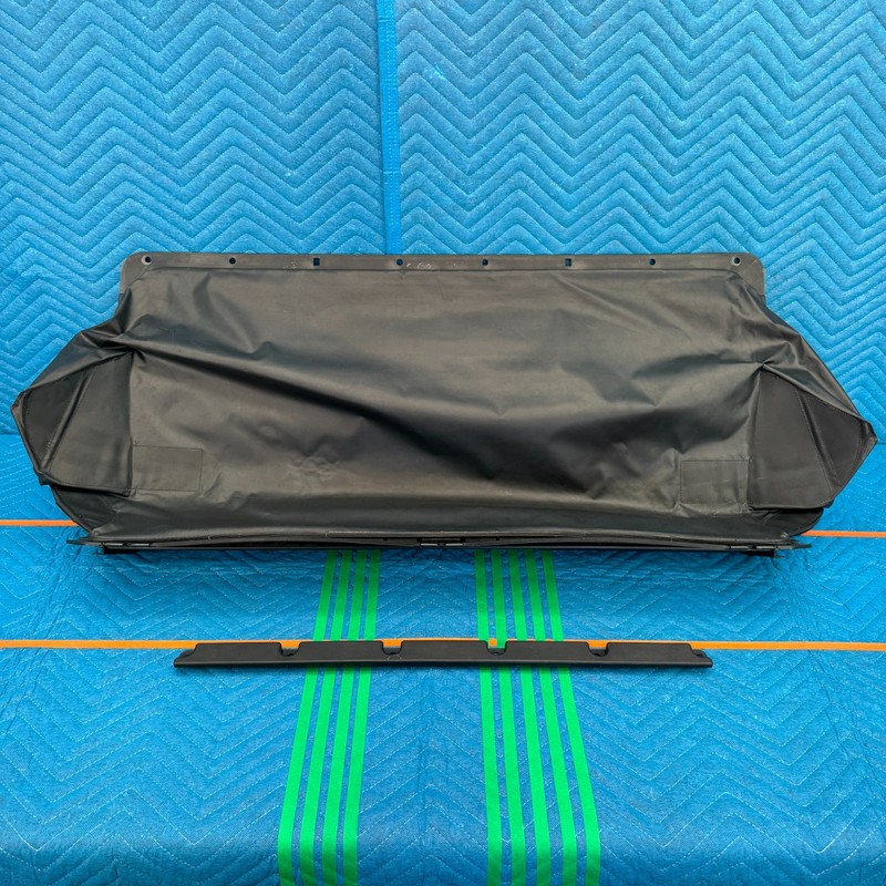 2001–2006 BMW 330Ci E46 Convertible Rear Trunk Folding Top Compartment Cover OEM