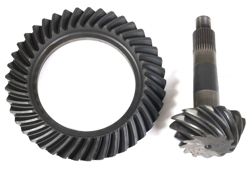 GM 8.875" Chevy 12 Bolt TRUCK Rear End 3.42 Ring and Pinion Yukon Gear Set USED