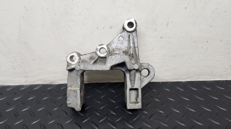 08-16 Chrysler Town & Country 3.6L Left Trans Mount Bracket OEM 4721335AB