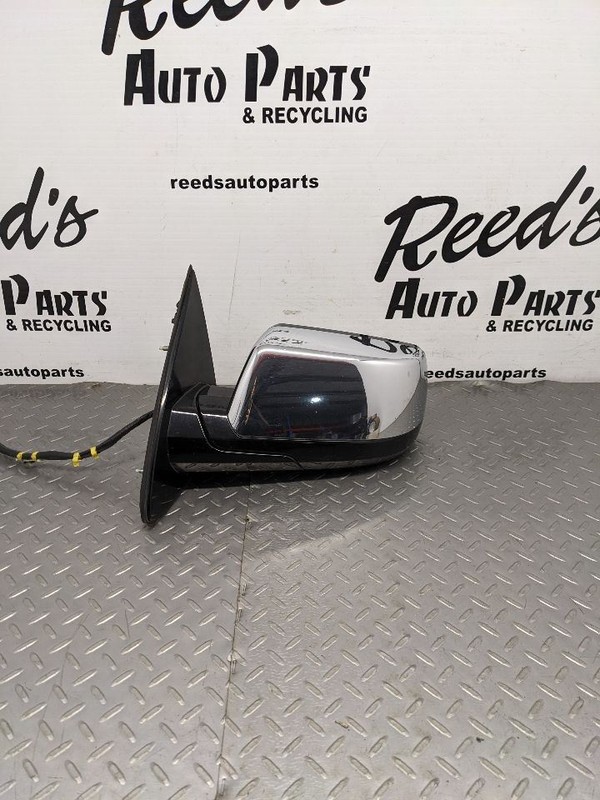 Driver Side View Mirror Power With Turn Signal Fits 15-20 SUBURBAN 1500 1143192