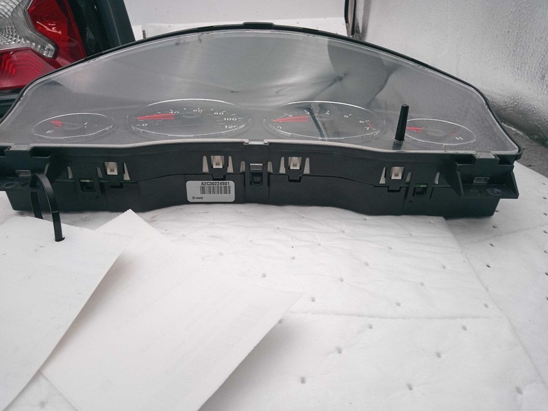 2012 Jeep Liberty Speedometer Gauge OEM Silver 3.7L 137K Miles NJ25-27891-710049
