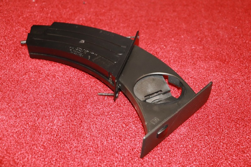 BMW E60 528 535 550 M5 Front Left Driver Side Dashboard Cup Holder 7034132 OEM