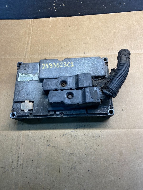 International Navistar T466E Diesel Engine Computer ECM ECU 2593623c1 AB3848 DG