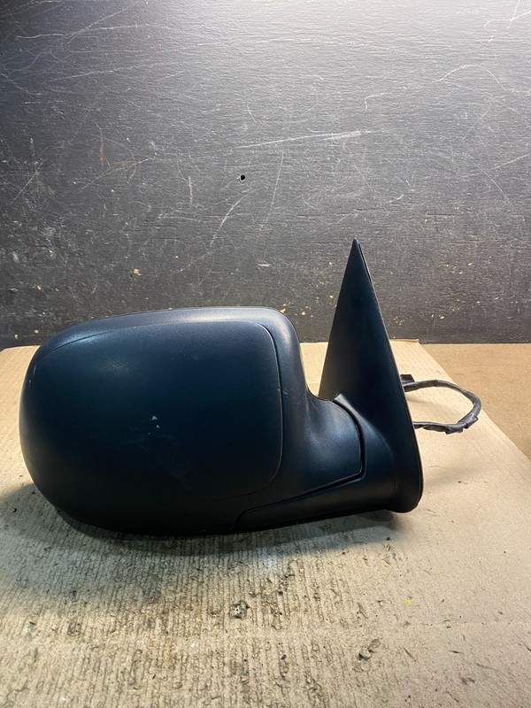 1999 to 2006 Chevrolet Tahoe Silverado Suburban Right Side Mirror OEM Z2504 MS