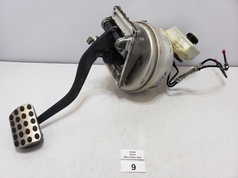 ✅ 13-18 OEM Mercedes W463 G63 AMG Power Brake Booster Pedal Reservoir