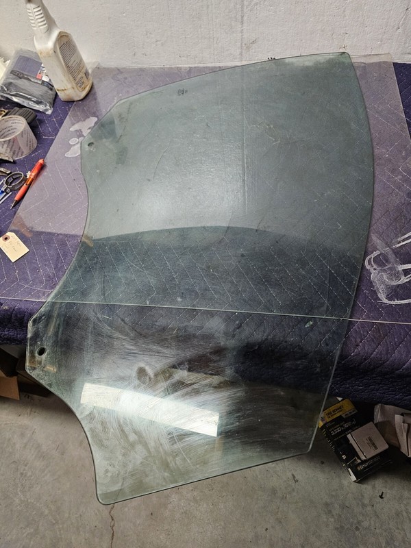 2013-2016 FORD ESCAPE SE FRONT RightSIDE DOOR WINDOW GLASS OEM
