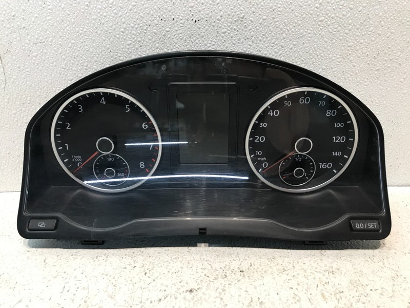 12-17 VW Tiguan Speedometer Instrument Cluster Gauges 149,101k OEM 5N0920972E