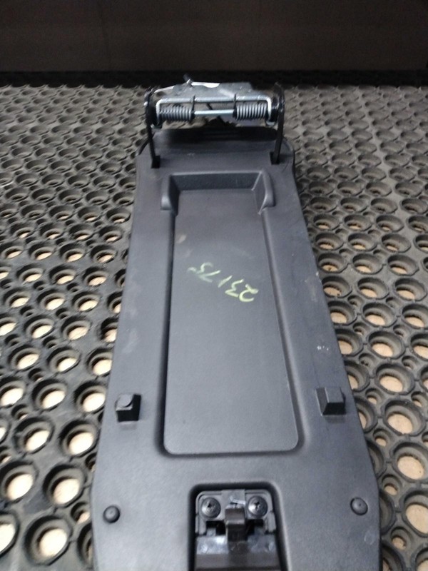 2016 GMC Terrain Center Console Black OEM 84054512 71K Miles - Used