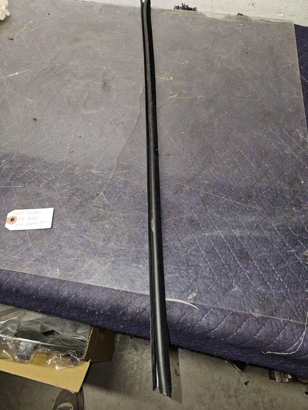 2015 Hyundai Sonata Front RIGHTDoor FeltBelt Molding Weatherstrip