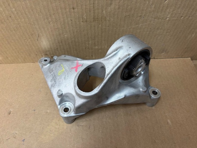 ✅ 17-23 Tesla Model 3 M3 Rear Driver Side Engine Mount Bracket Left 1093278-00-B