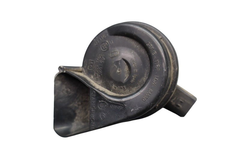 11-18 Porsche Cayenne 958 Front Left Side Low Note Tone Horn Pinch Signal OEM