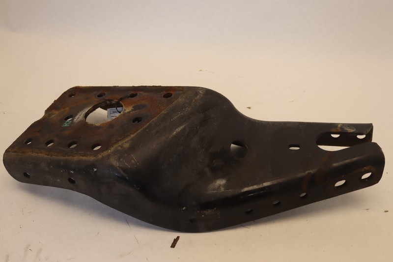 08-17 FREIGHTLINER CASCADIA 125 RIGHT SIDE FRAME HORN SUPPORT 15-23806-001 OEM