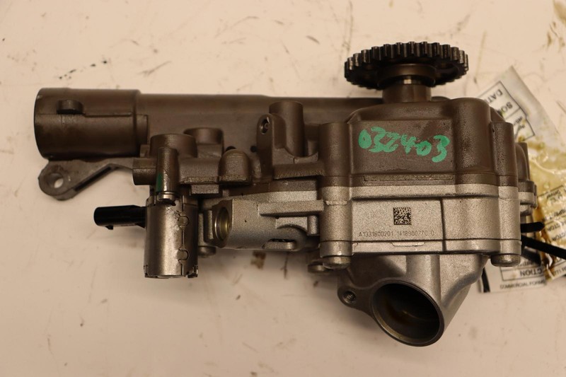 2014-2019 MERCEDES CLA45 AMG C117 2.0L ENGINE MOTOR OIL PUMP HOUSING OEM