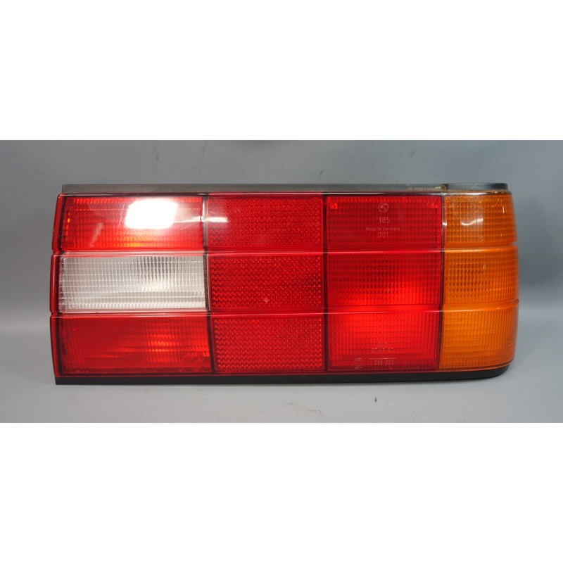 Damaged 88-93 BMW E30 3-Series Right Rear Tail Light Lamp Late Model Factory OEM