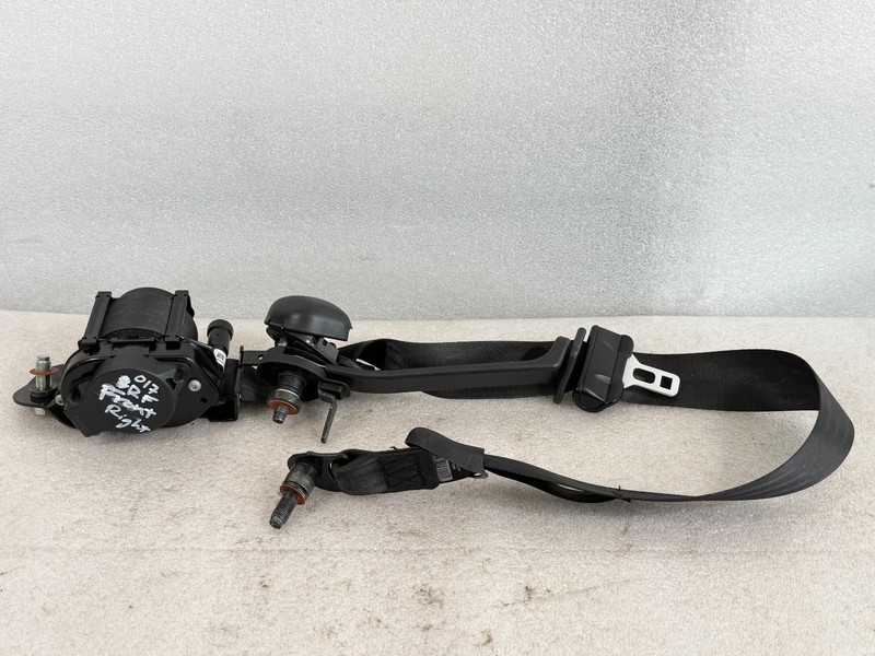 2013-2016 Genesis Coupe Front Passenger Seat Belt Retractor OEM