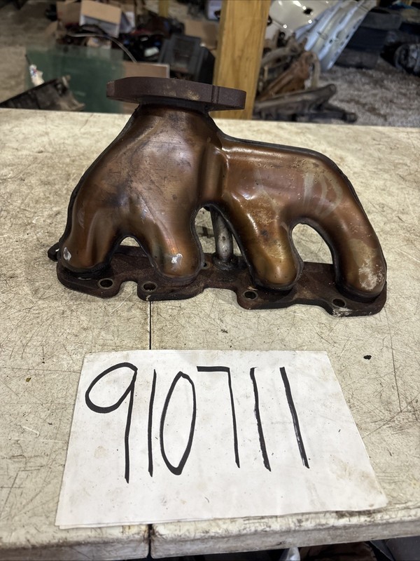 2000-2005 Cadillac Deville Exhaust Manifold 12557767 4.6 RH