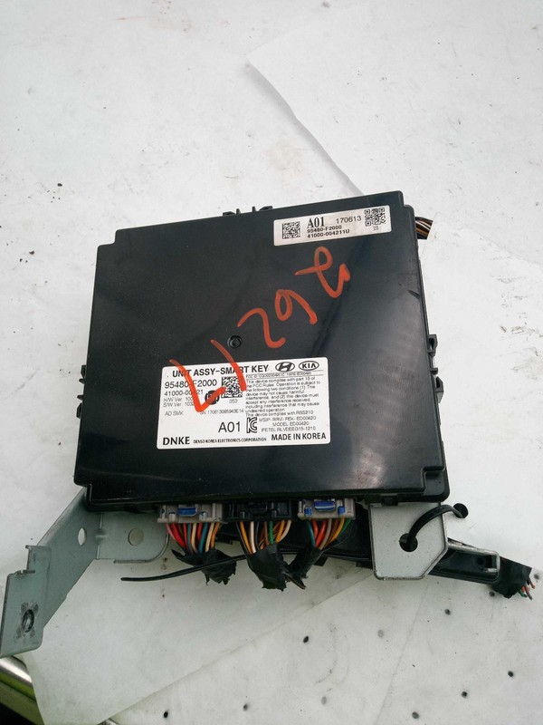 2018 Hyundai Elantra Body Control Module OEM 95400F2AW0 Gold 147K Miles