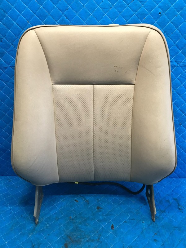 96-99 Mercedes W210 E320 Front Right RH Passenge Top Upper Seat Cushion Mushroom