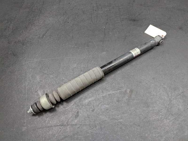 Rear Right Left Shock Absorber 2017 Nissan Versa 56210-9KN0A 2016 2018 2019