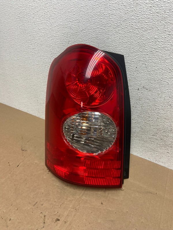 2002 to 2003 Mazda Mpv Left Driver LH Side Tail Light AE6000 DW