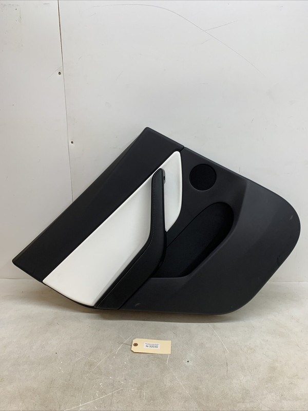 20-23 TESLA Y REAR DRIVER SIDE DOOR INTERIOR TRIM COVER PANEL(WHITE) 32030 1T