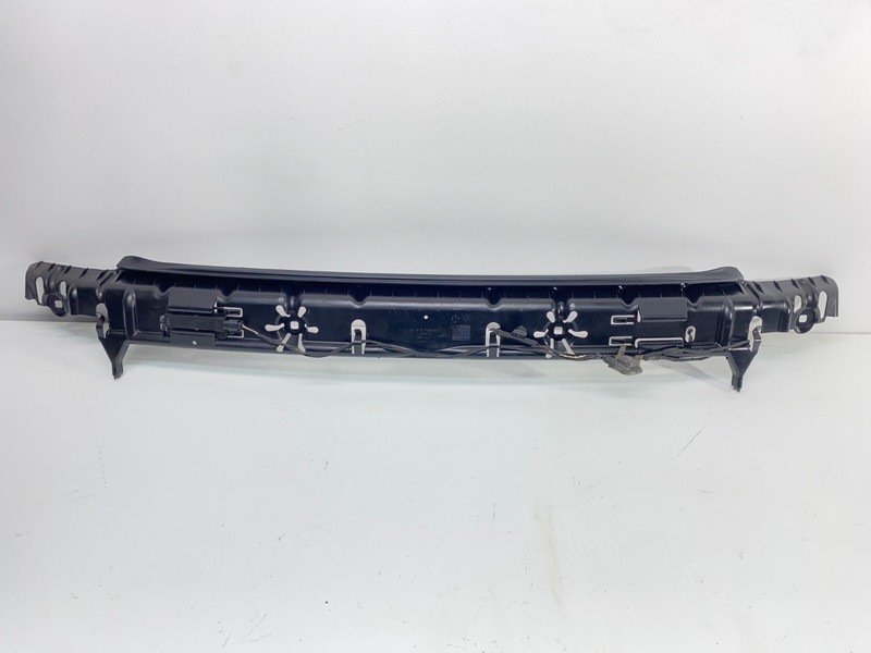 04-10 BMW E63 E64 645 650 M6 Rear Bumper Center Mount Bracket Guide Support OEM✅
