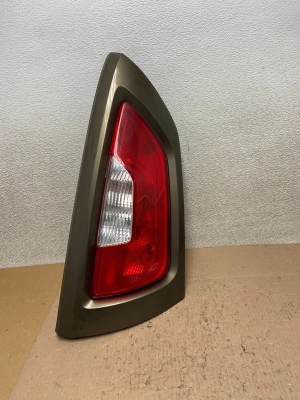 2012 to 2013 Kia Soul Right Passenger Rh Side Tail Light Oem Z6509 DW