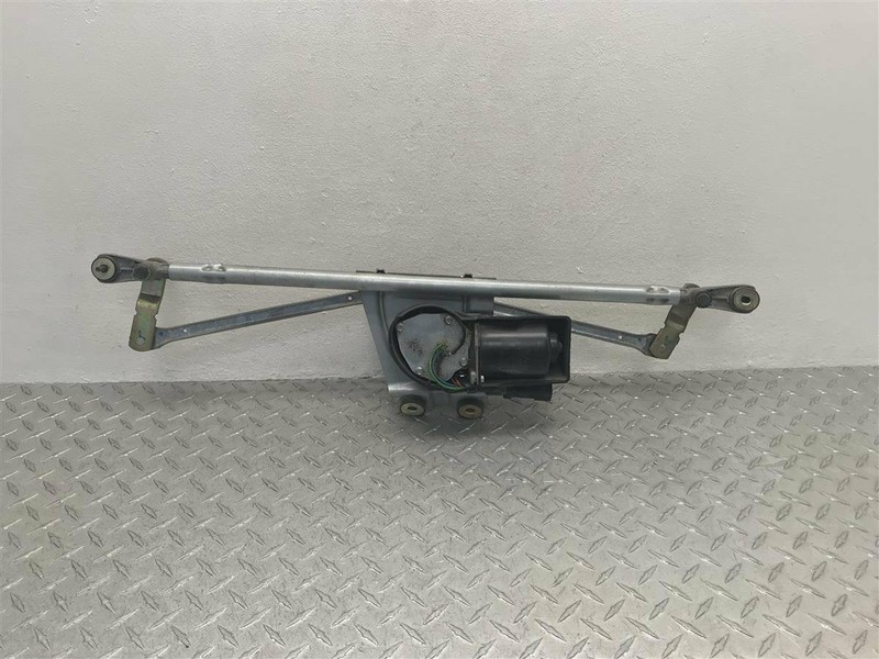 02-07 JEEP LIBERTY WINDSHIELD WIPER MOTOR WITH LINKAGE ASSEMBLY OEM 55155895AE