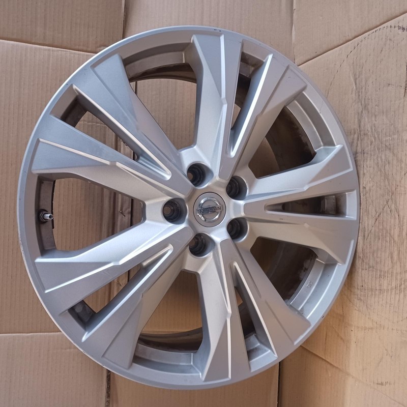 18-'19 NISSAN PATHFINDER Wheel 20x7-1/2 alloy silver OEM Grade B
