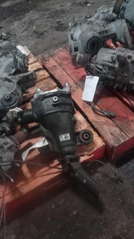 Used Differential Carrier Assembly fits: 2014 Cadillac Ats Rear Axle 2.5 Grade A